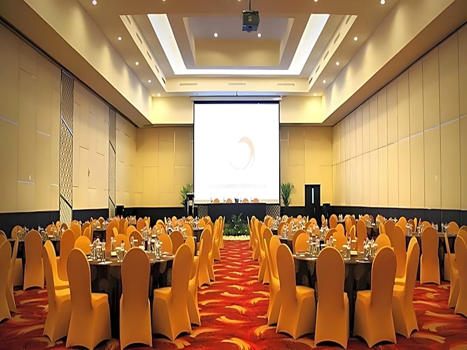 CLARO KENDARI (ex. Grand Clarion Hotel & Convention)