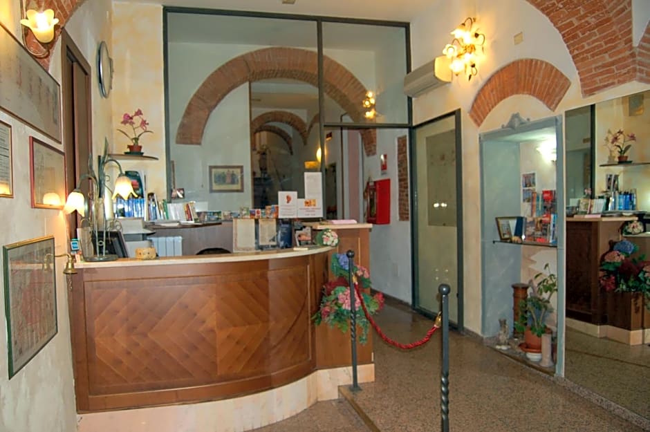 Hotel Leonardo