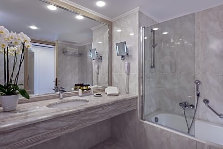 Superior Room, Sea View (2 Twin Beds)