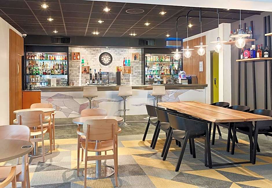 B&B HOTEL Cergy Port 4 étoiles