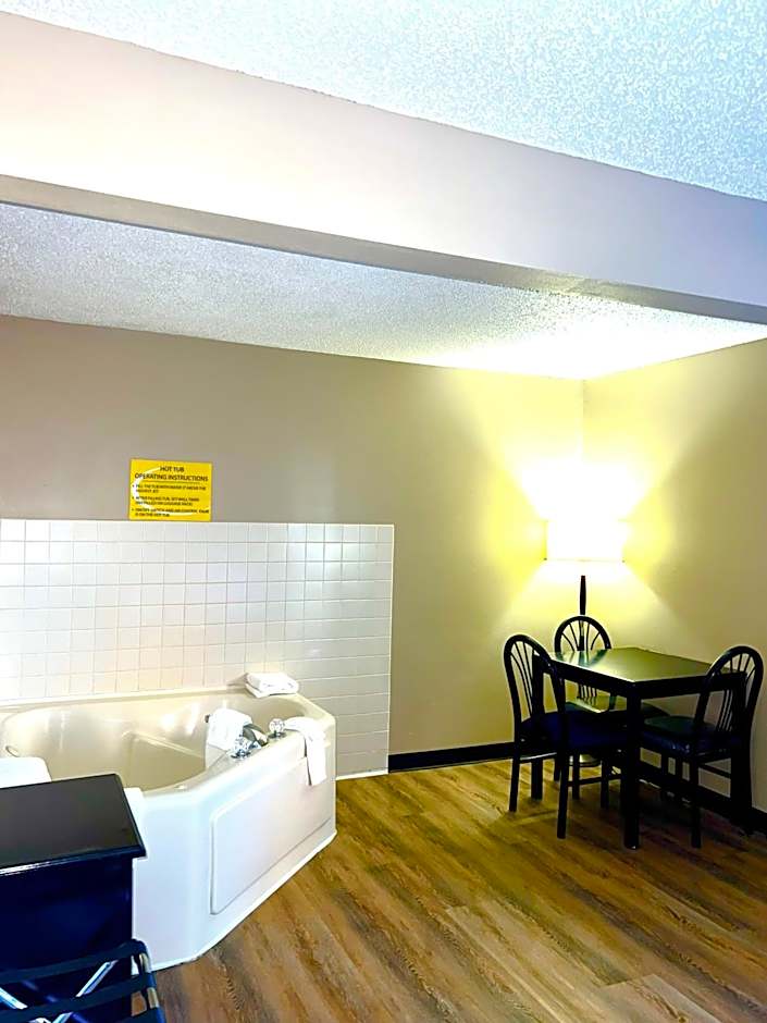 Super 8 by Wyndham Estherville