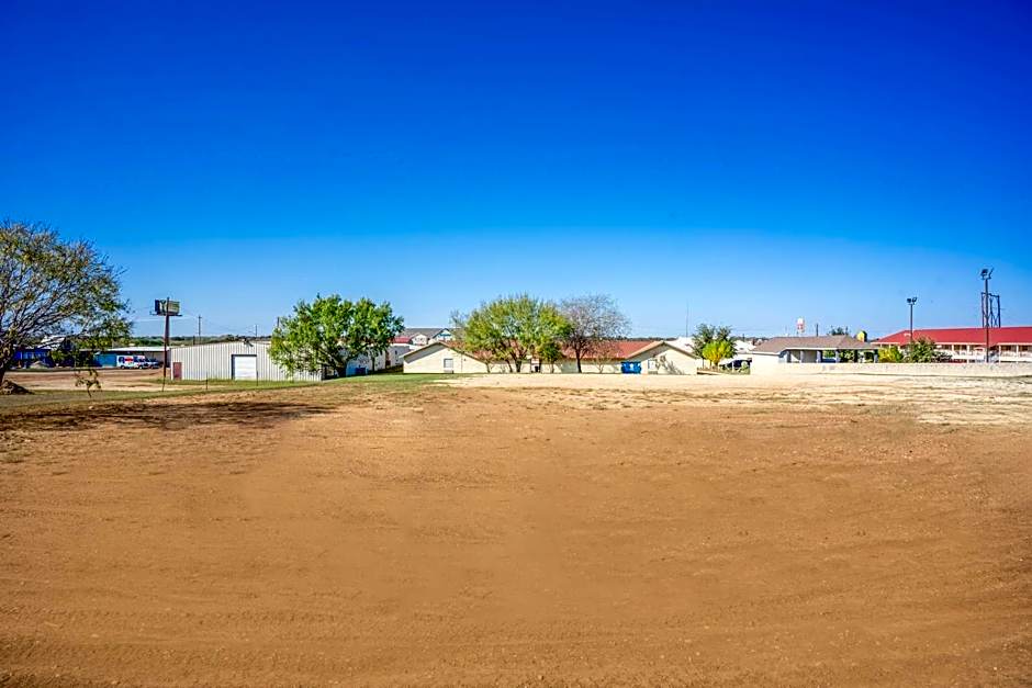 Pleasanton Executive Inn By OYO