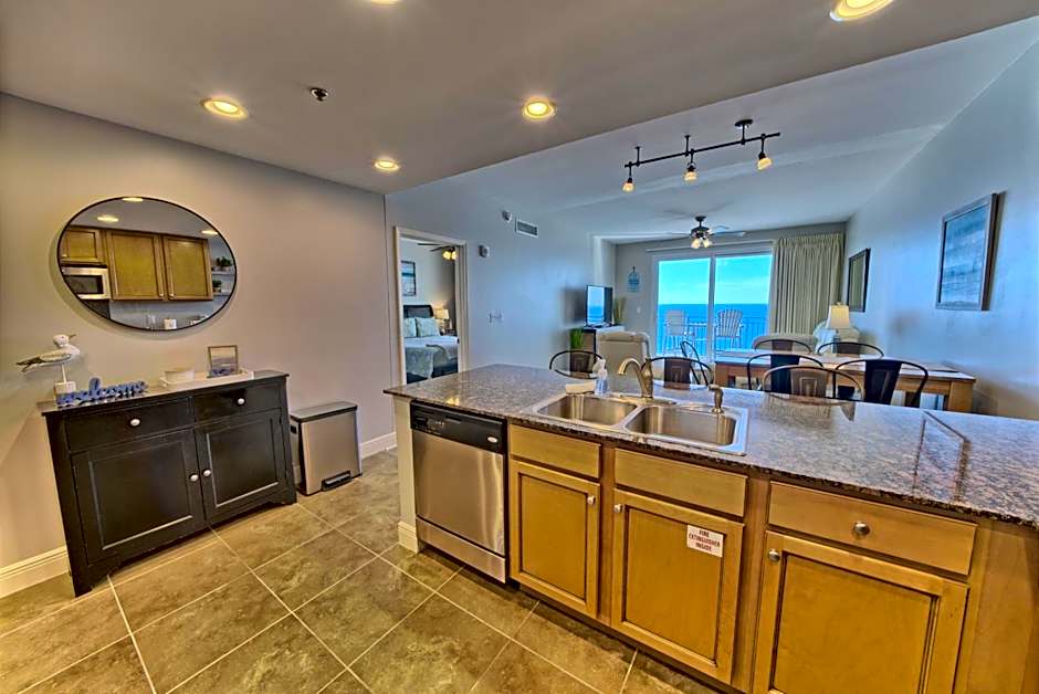 OCEAN FRONT CONDO w INCREDIBLE VIEWS
