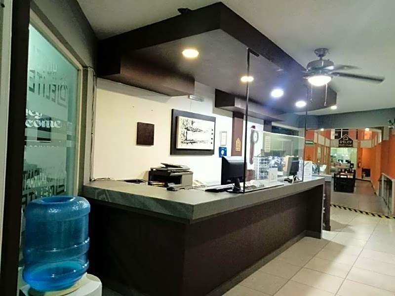 Hotel Plaza Elite