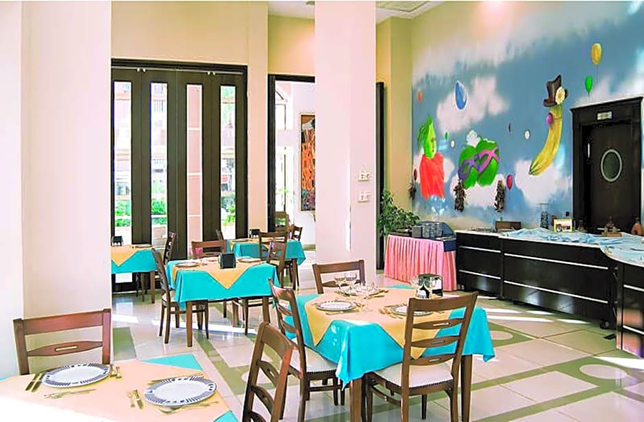 Almena Hotel