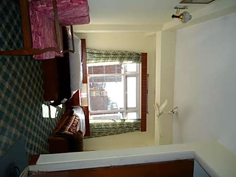 Standard Single Room with Shower