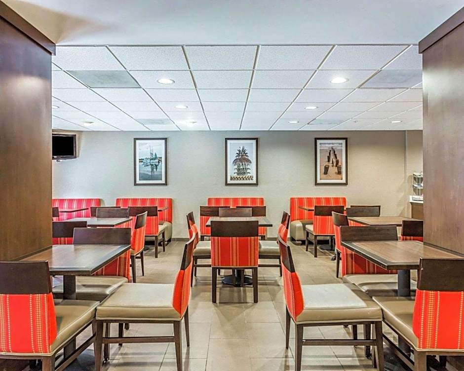 Comfort Suites at Isle of Palms Connector