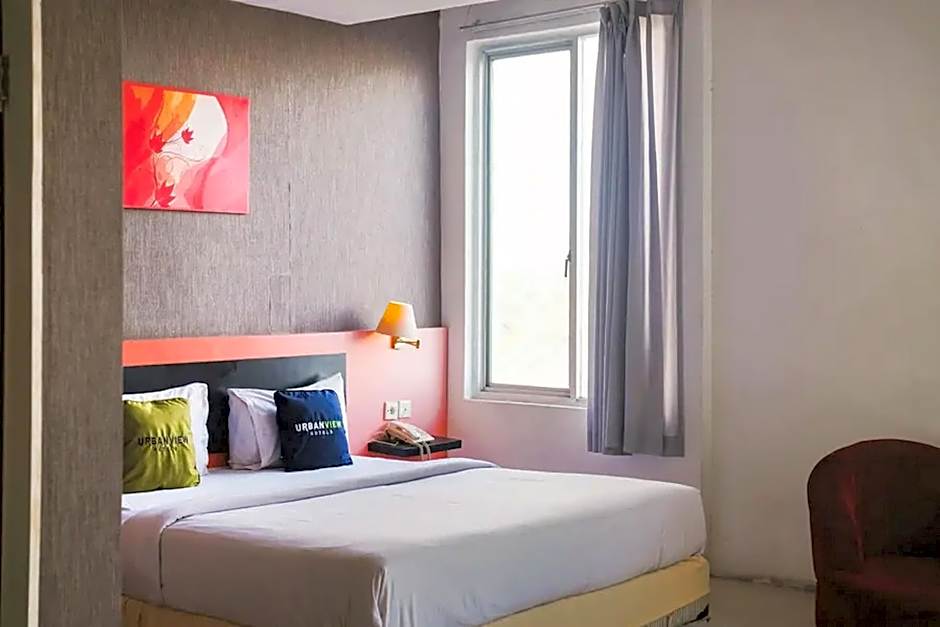 Urbanview Hotel Asyra Makassar