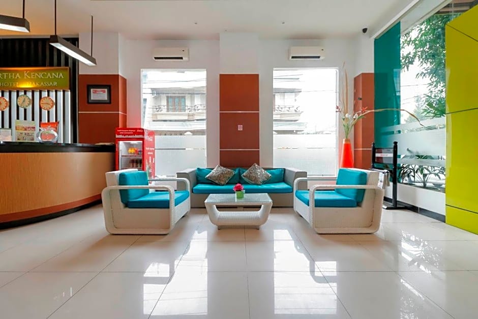 RedDoorz Plus near Pantai Losari