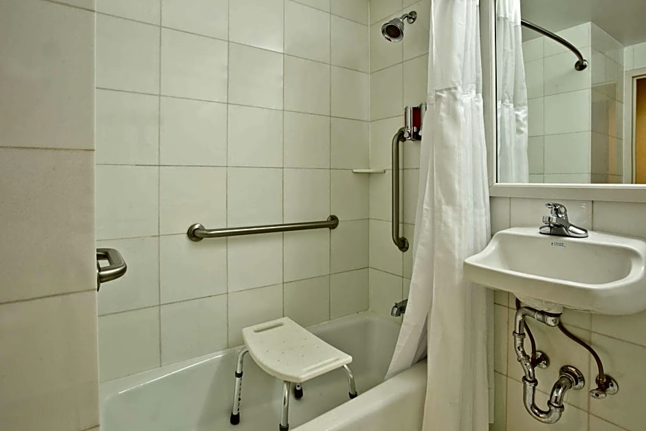 Best Western PLUS Arena Hotel