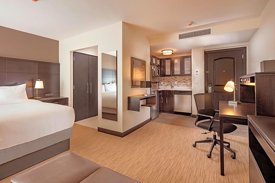 Staybridge Suites Silao By IHG