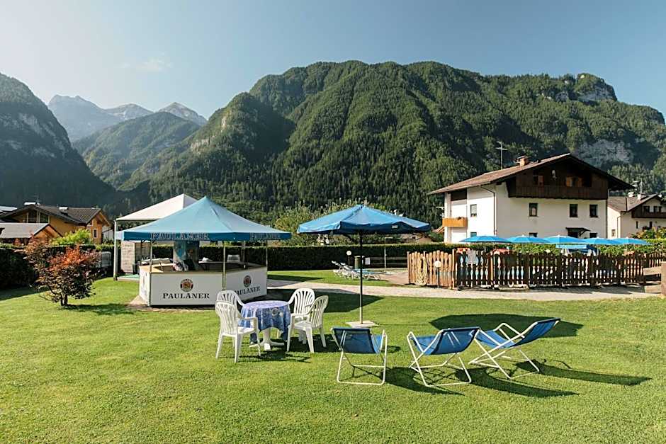 Hotel Al Bivio - Pizzeria, Pool & Sauna