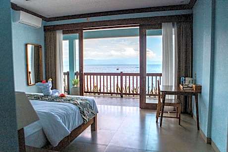 Grand Deluxe Double Beachfront View - Upper Floor