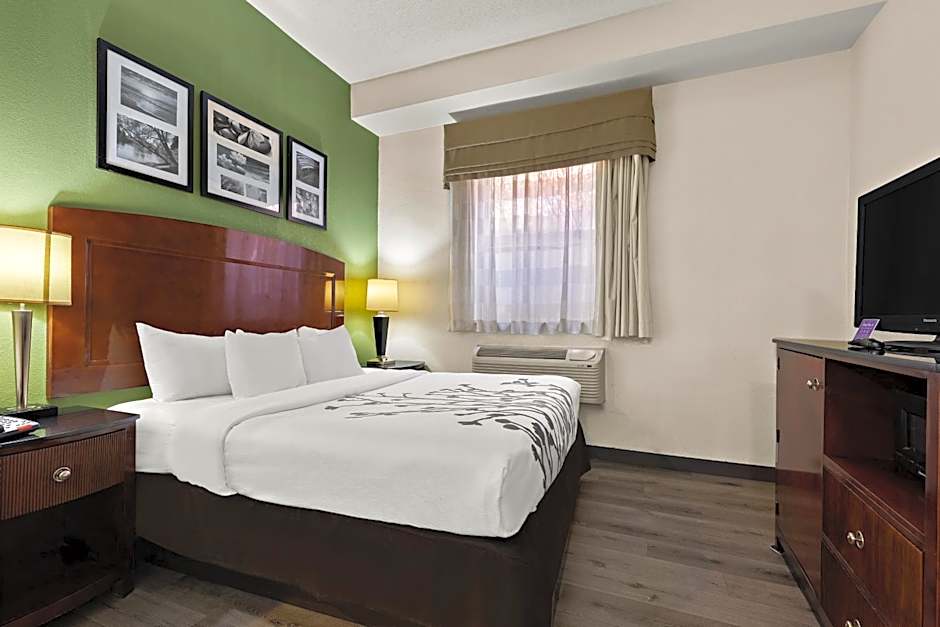 Sleep Inn & Suites near Joint Base Andrews-Washington Area