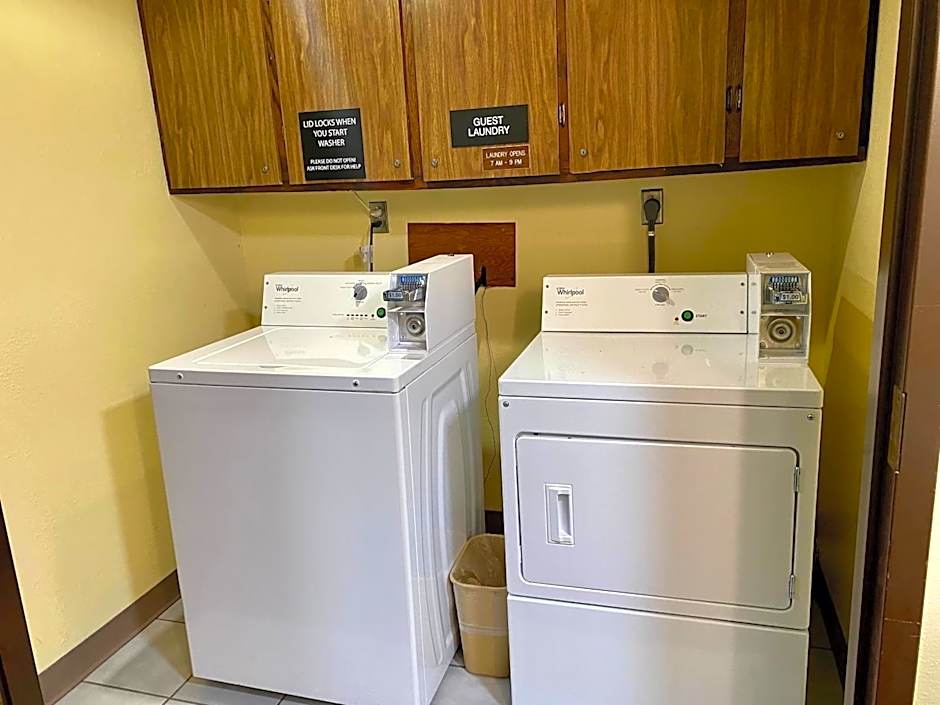 Super 8 by Wyndham Ogallala