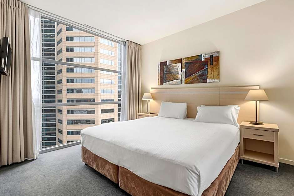 Oaks Melbourne on Lonsdale Suites