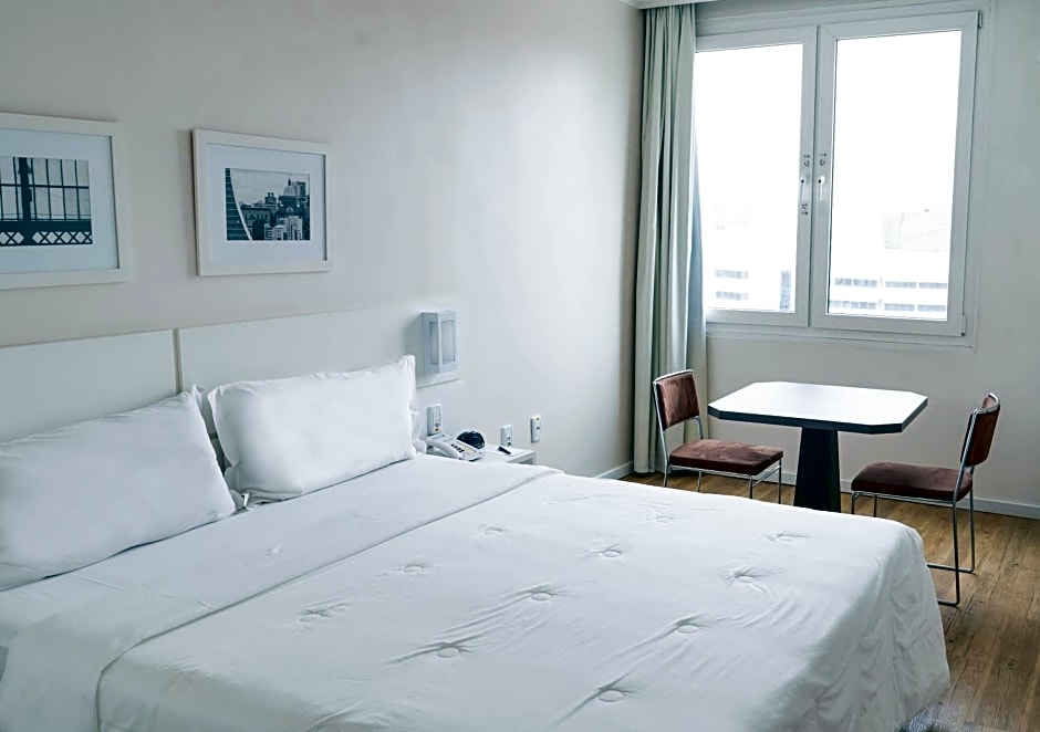 Plaza São Rafael Hotel