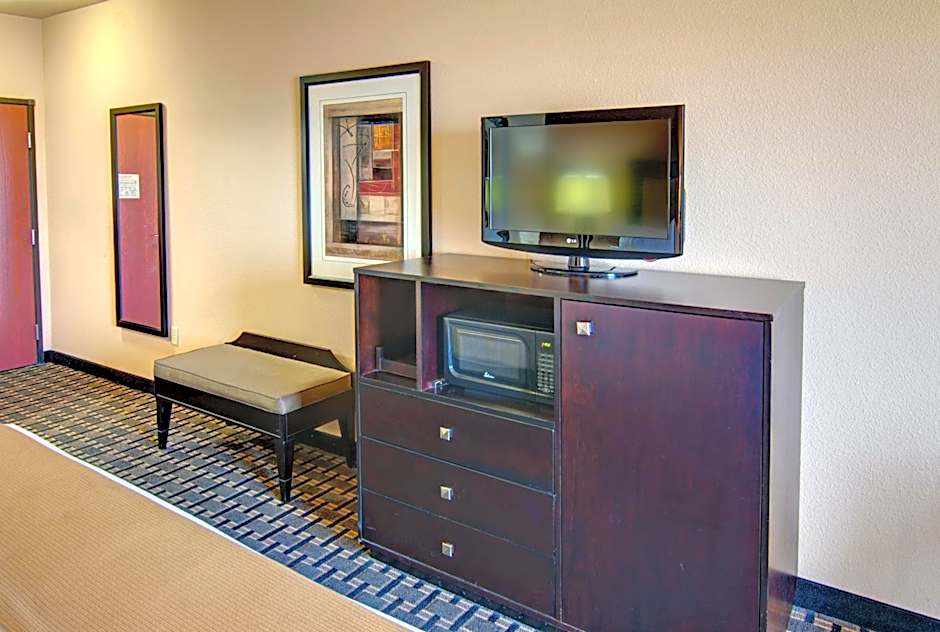 Holiday Inn Express Hotel & Suites Paris By IHG