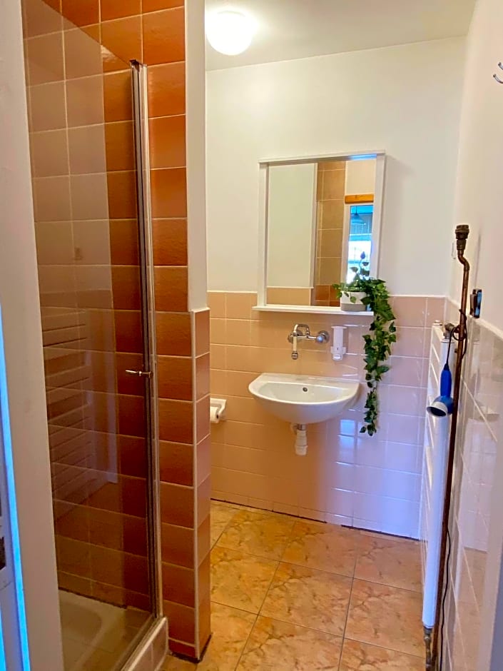 Pokoje Gościnne Pod Jaworem - obok pięknego szlaku wzdłuż rzeki Białka, 1km do stoków Kotelnica