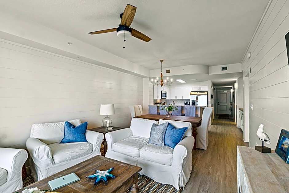 CHARD ON ICE, BRAND NEW, Walk to Pier Park, 3 Bedrooms