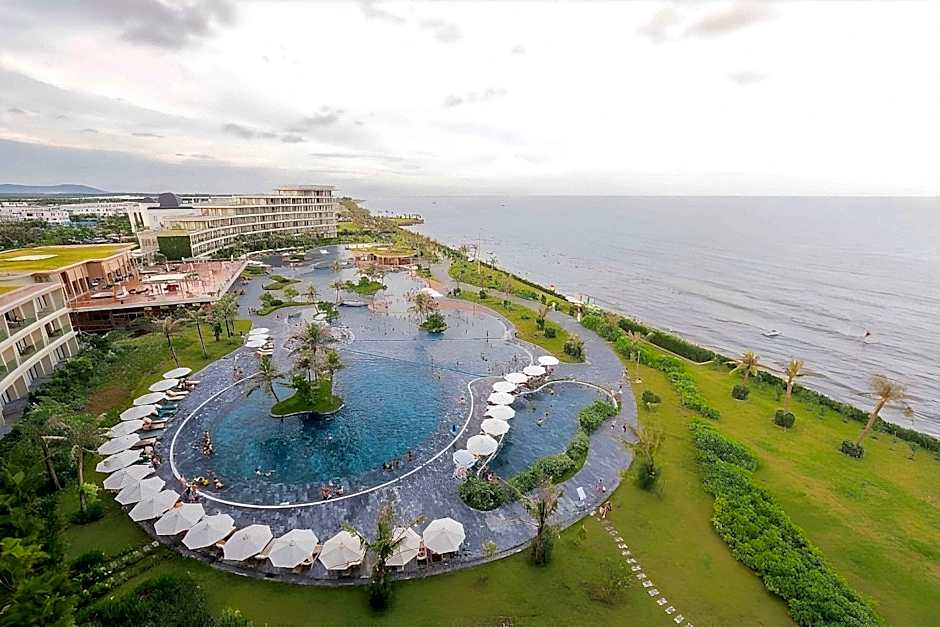 FLC Luxury Hotel Samson