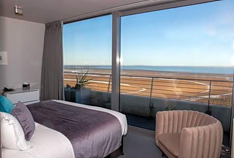 Junior Suite with Balcony