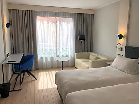 Superior Room with Two Single Beds and Sofa