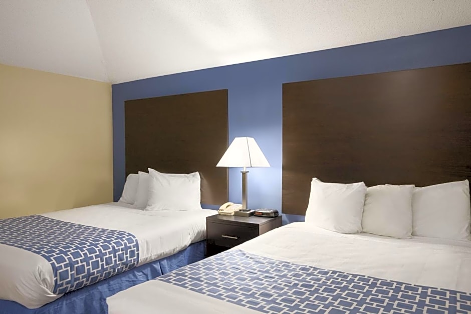 Days Inn & Suites by Wyndham Cherry Hill - Philadelphia