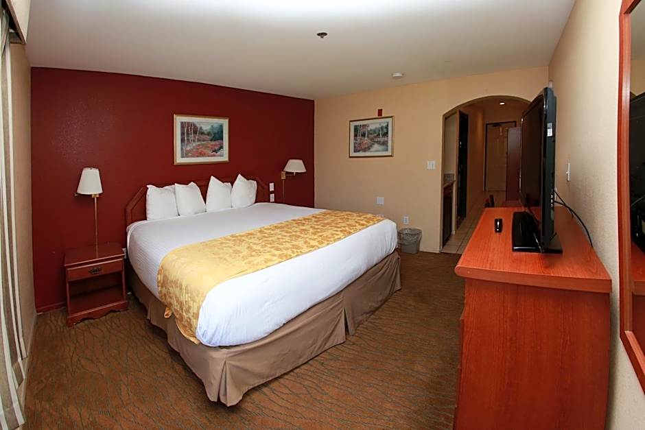 Ramada by Wyndham Fresno Northwest