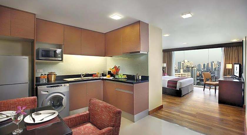 Lohas Residences Sukhumvit (SHA Plus)