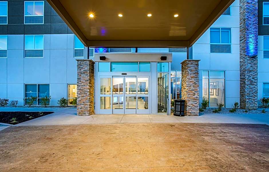 Holiday Inn Express & Suites - Lexington W - Versailles By IHG