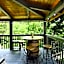 Ryes and Shine Bootlegger's Cabin! Hot Tub* Pool* Arcade* Billiards *EV * Pet Friendly