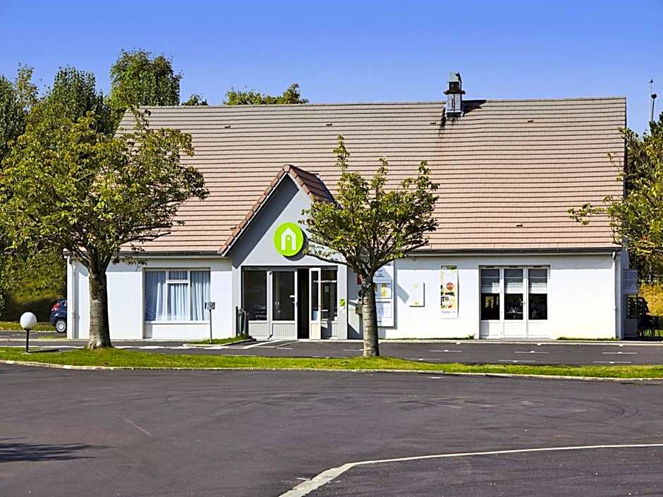 Campanile Auxerre - Moneteau