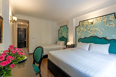 Deluxe Quadruple Room