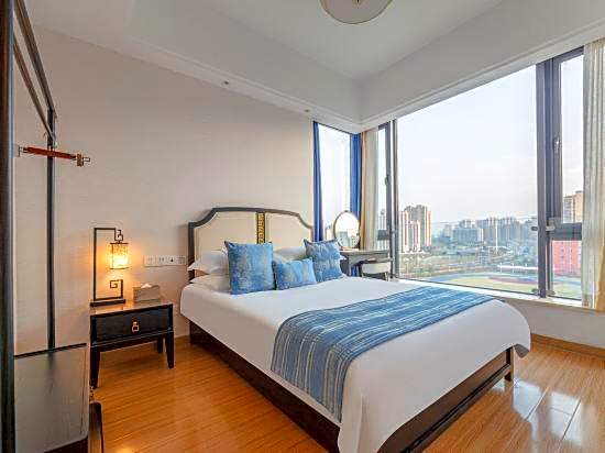 Deep Blue City Hostel