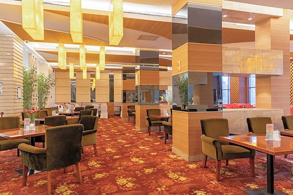 Yichang Guobin Bandao Hotel