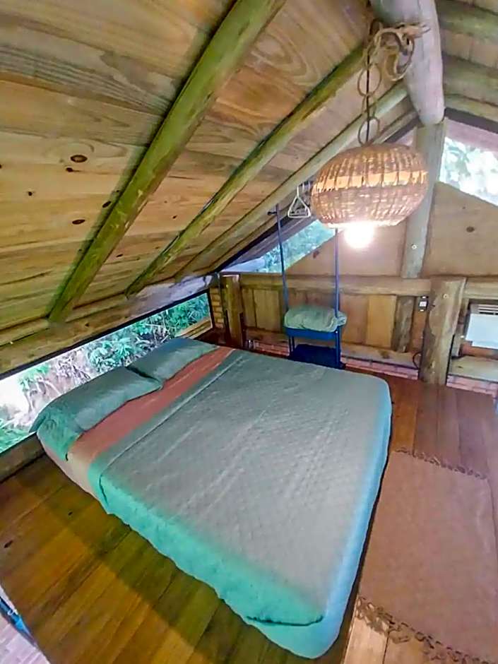 Suíte com cachoeira no quintal