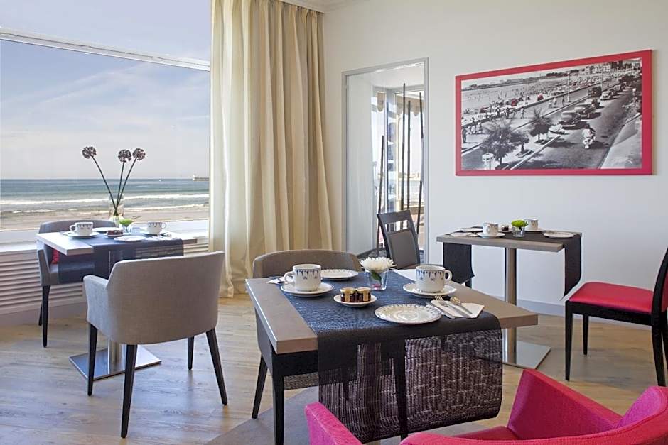 Hotel Les Roches Noires