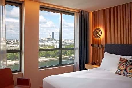 Iconic - Eiffel Tower View Room 
