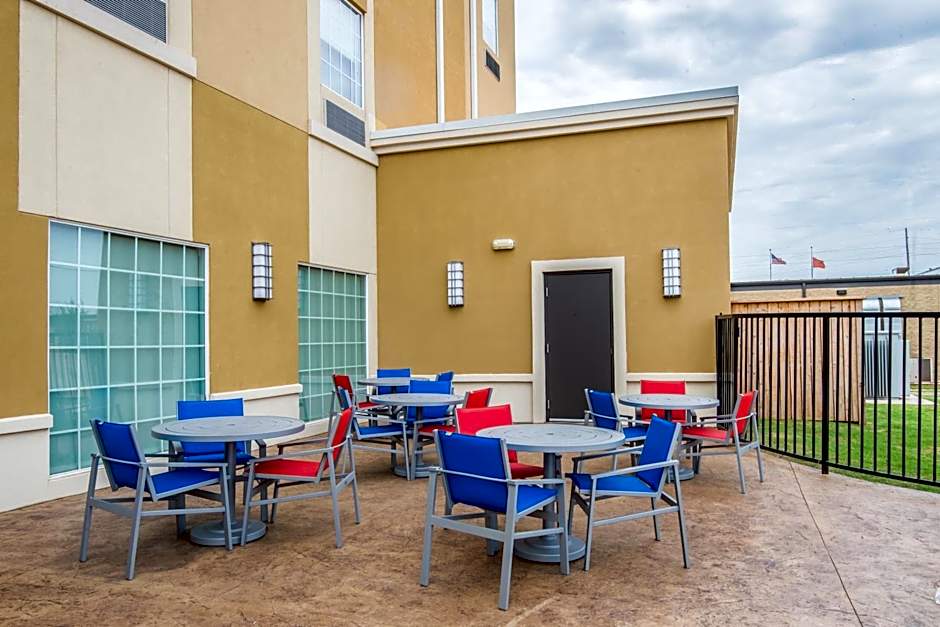 Holiday Inn Express & Suites Stillwater - University Area By IHG