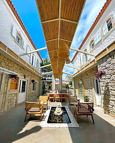 Monk Alaçatı