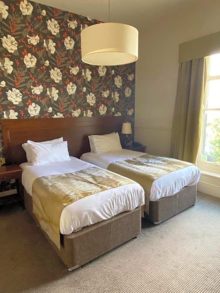 Ryde Castle by Greene King Inns