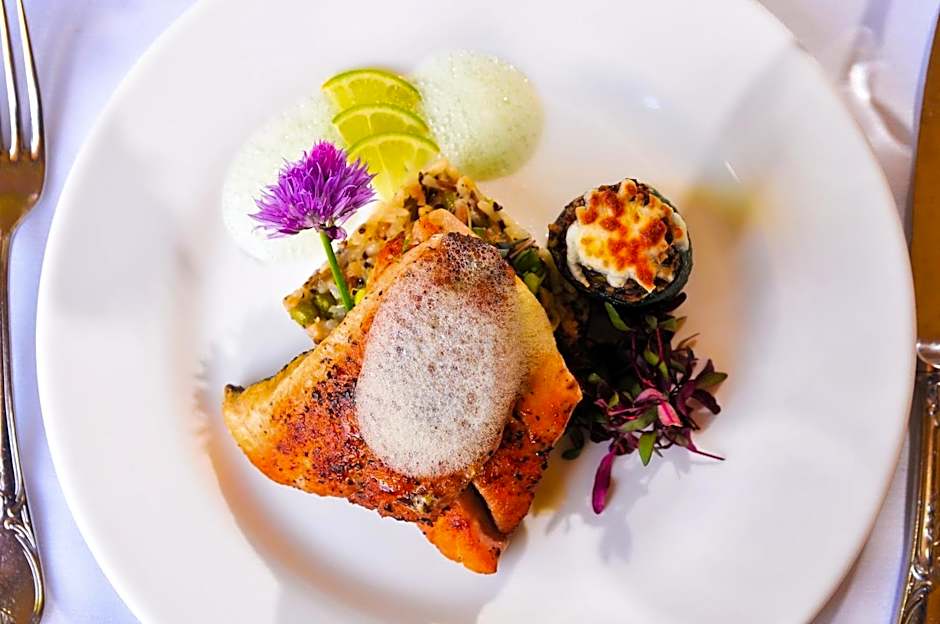 Cliff House at Pikes Peak