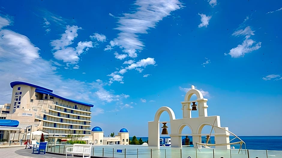 SOL BEACH SAMCHEOK (SOL BEACH HOEL & RESORT SAMCHEOK)