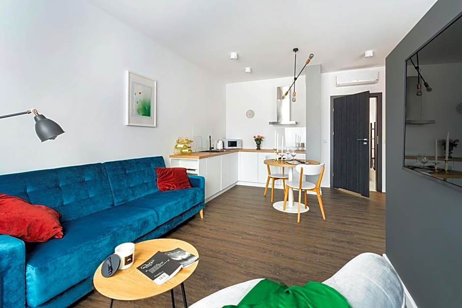 Apart House, Tylna 20