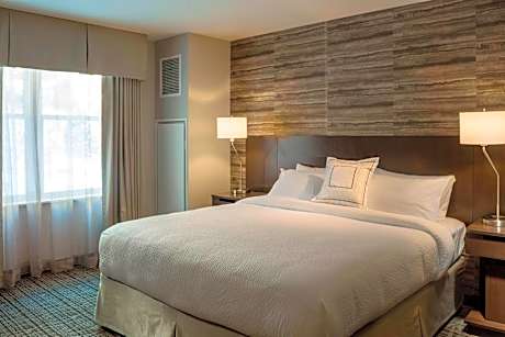 King Room - Hearing Accessible