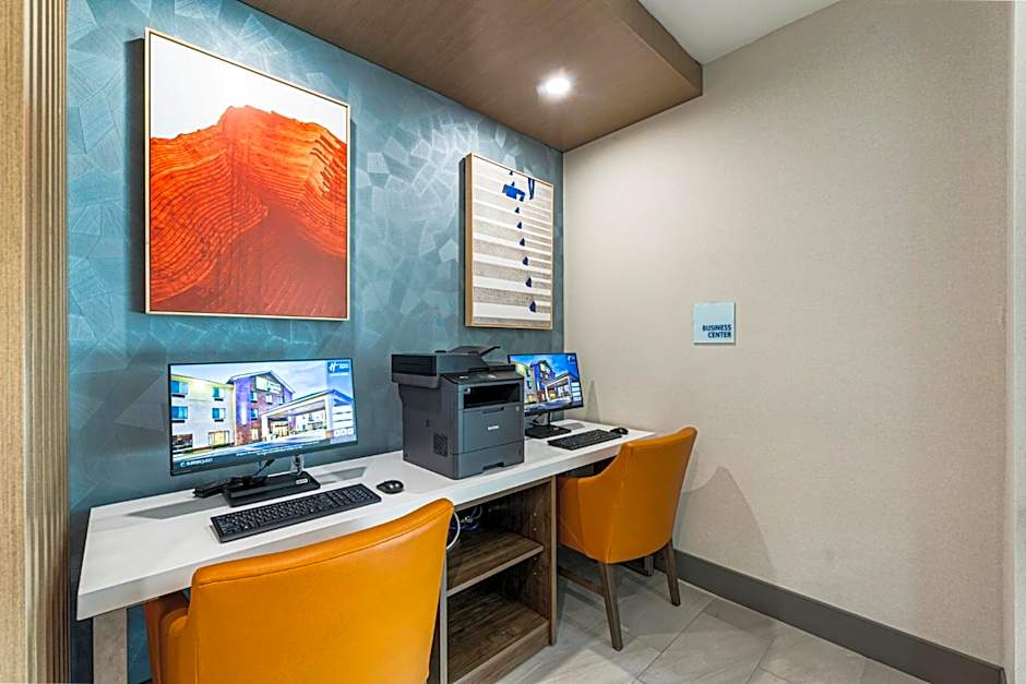 Holiday Inn Express & Suites Buford NE - Lake Lanier by IHG