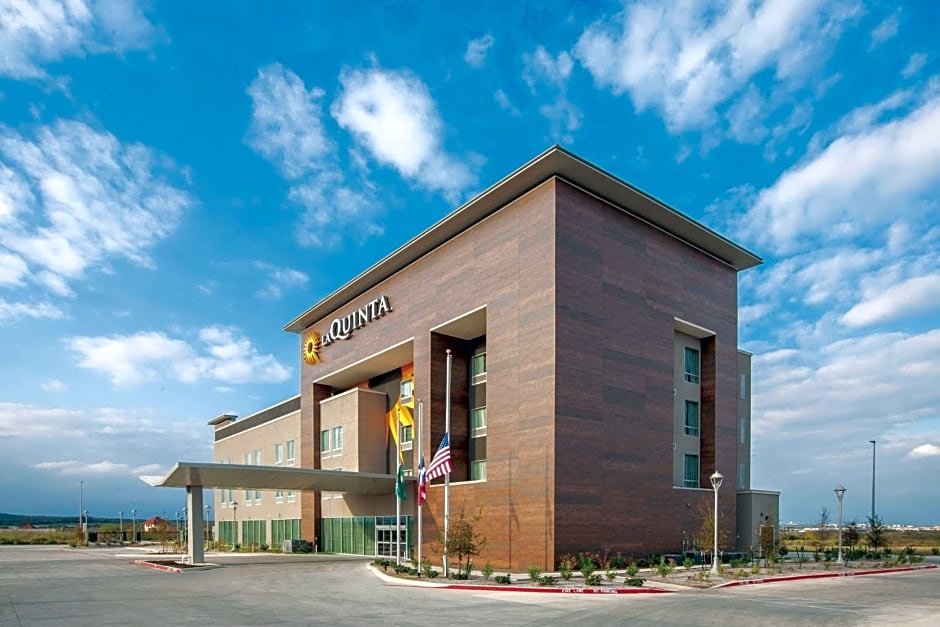 La Quinta Inn & Suites by Wyndham San Marcos Outlet Mall