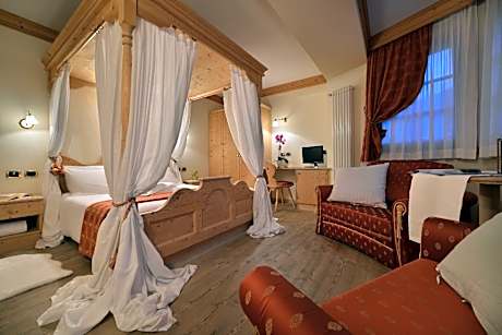 Deluxe Double Room with Shower