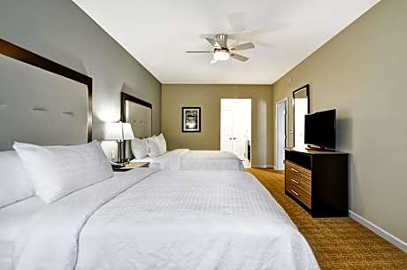 2 Queen Accessible Bathtub Suite Nonsmoking